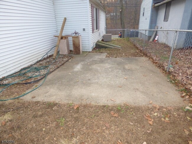 Building Photo - 8 N Glen Ave