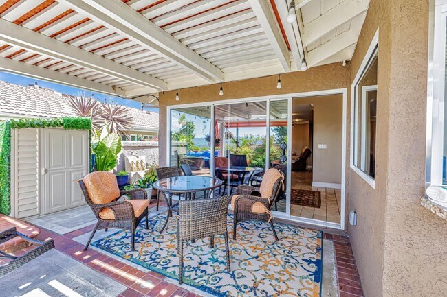 Building Photo - 27525 Paseo Toluca