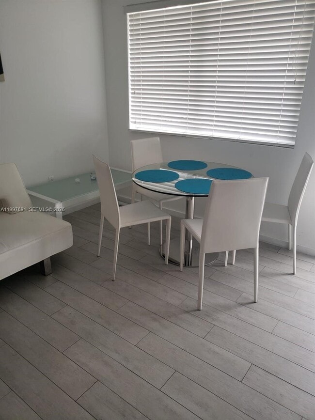 Building Photo - 1601 Meridian Ave