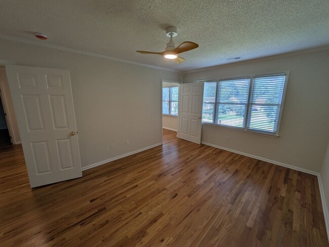 Building Photo - 2251 Nettlebrook Dr
