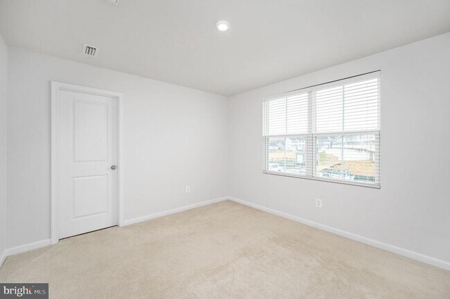 Building Photo - 7233 Statesman Blvd