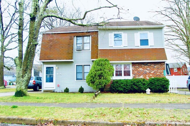 Building Photo - 16 Crestmont Dr