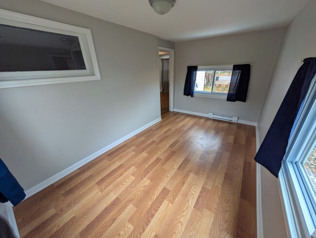 Building Photo - 216 N 9th St