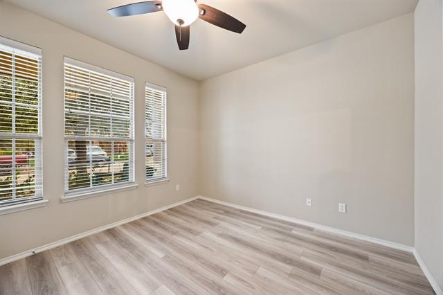 Building Photo - 2028 Carriage Rd