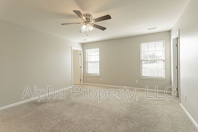 Building Photo - 125 Middleby Way