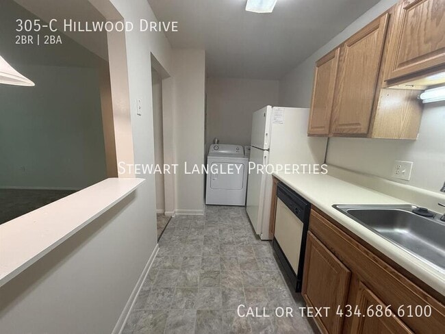 Building Photo - 305 Hillwood Dr
