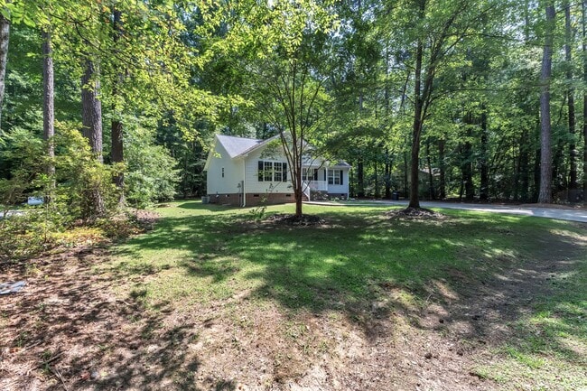 Building Photo - 7040 Pine Rd