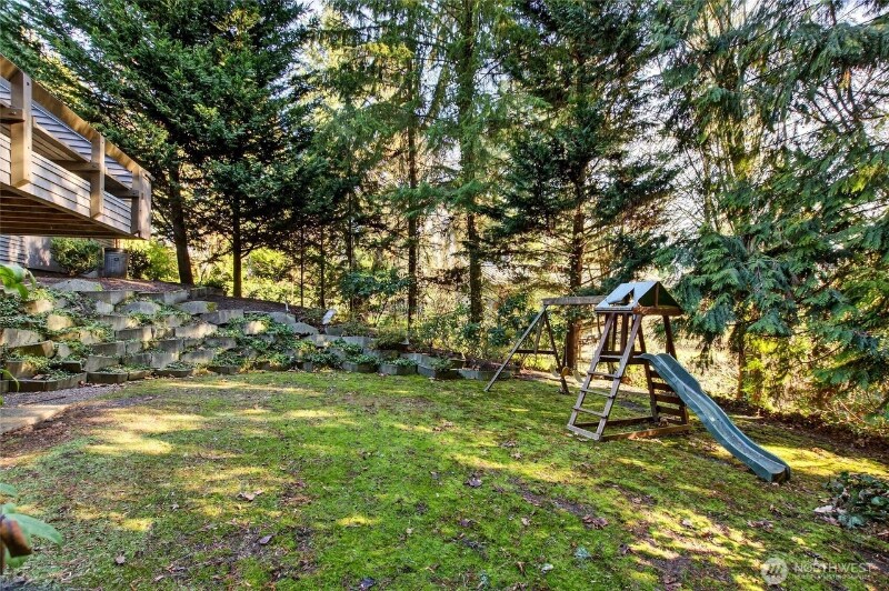 Building Photo - 3323 NE 156th St