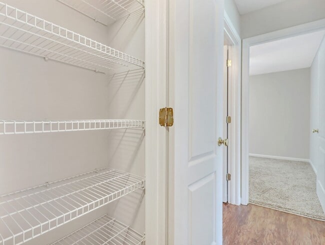 Building Photo - 4 Bed/2 Bathroom Home in Richmond Place