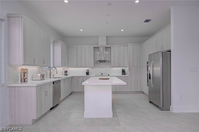 Building Photo - 5026 Ofanto Ln