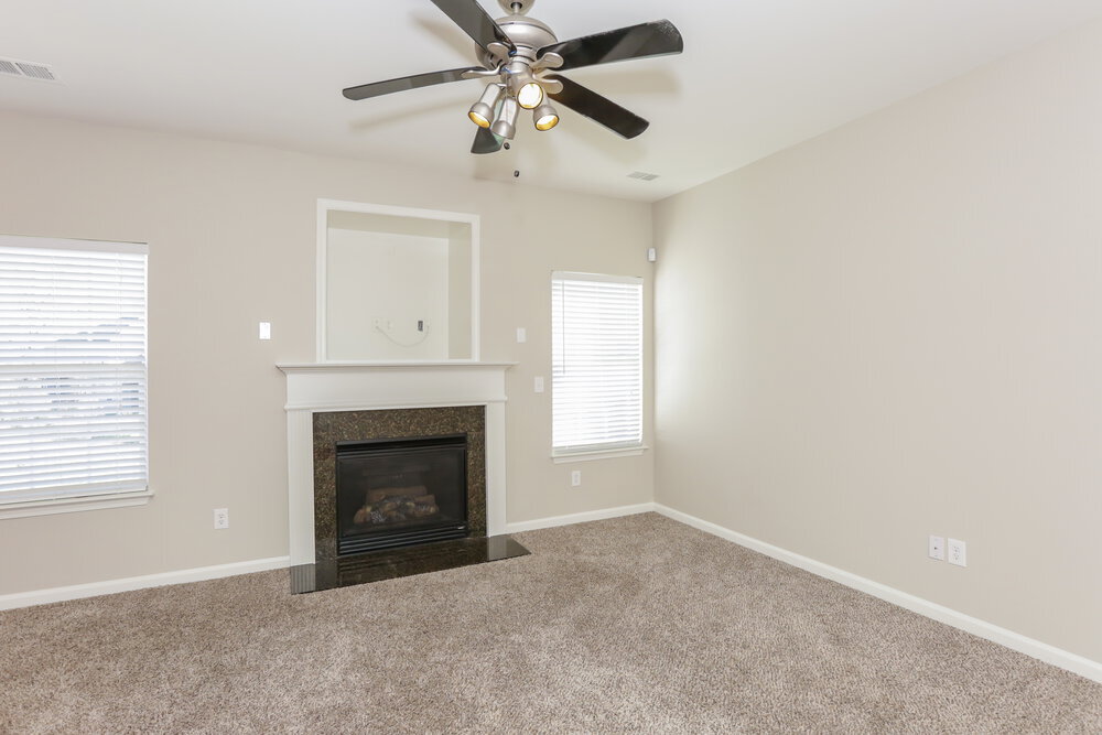 Building Photo - 6415 Glenolden Dr