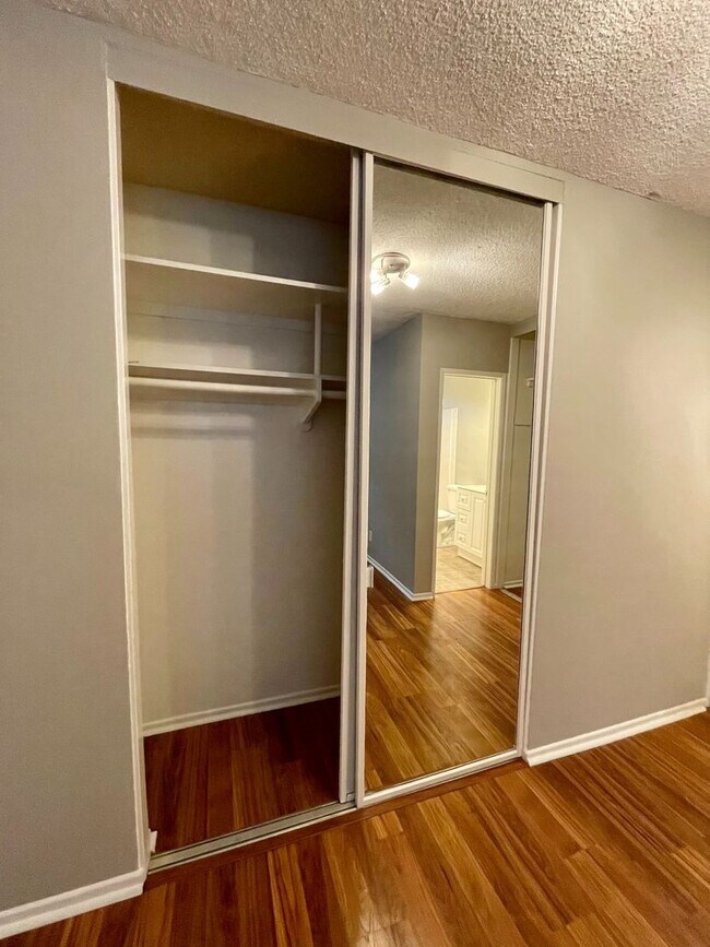 Building Photo - 2 Bedroom, 2 Bath Condo Blocks to the Beach, Pet Friendly, Sunset Views, Parking!