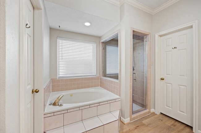 Building Photo - 12119 Auburn Hills Dr