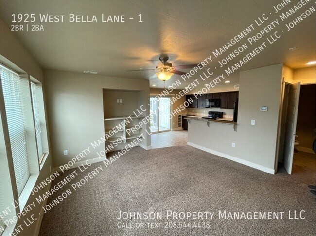 Building Photo - 1925 W Bella Ln