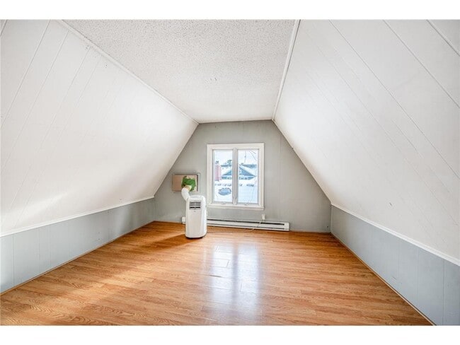 Building Photo - 1721 Humboldt Ave S