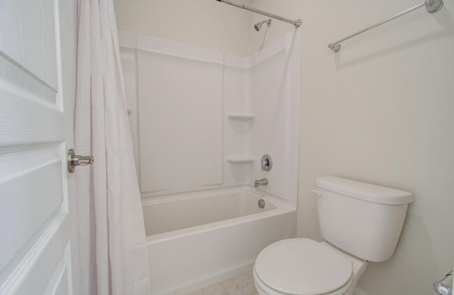 Building Photo - 15702 Giant Pine Ln