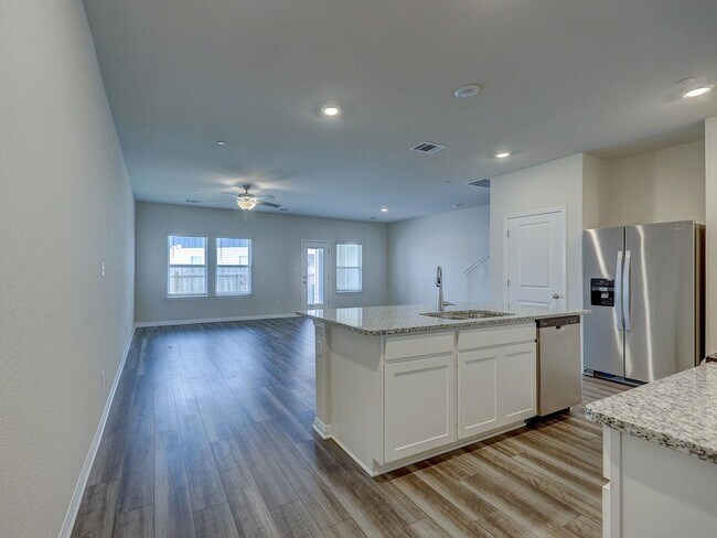 Building Photo - 1850 Settlers Glen Dr