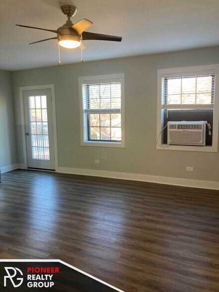 Building Photo - 730 Judson Ave