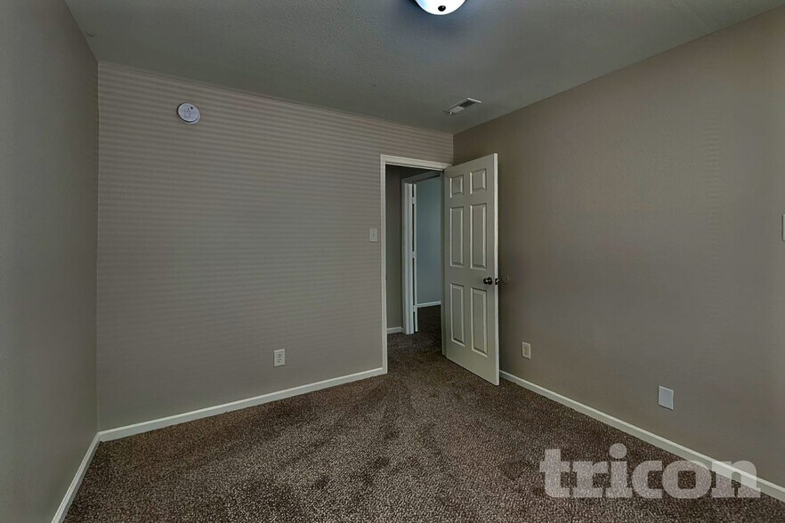 Building Photo - 3105 Arrowroot Ln