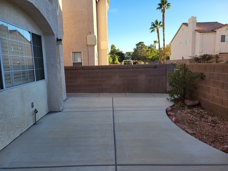 Building Photo - 5369 Chili Pepper St