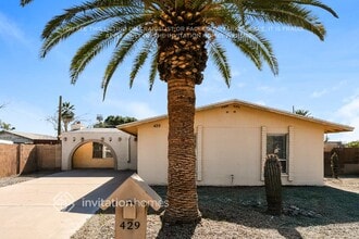 Building Photo - 429 E 10th Dr