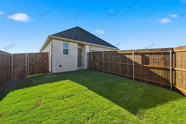 Building Photo - 239 Golden Run Dr