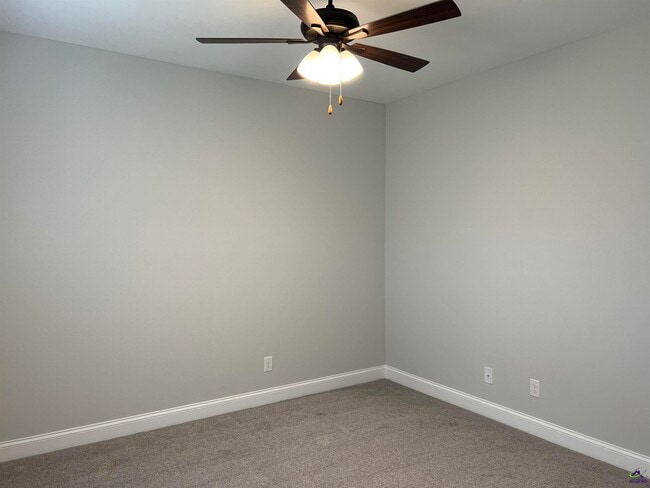 Building Photo - 306 Falls Drive