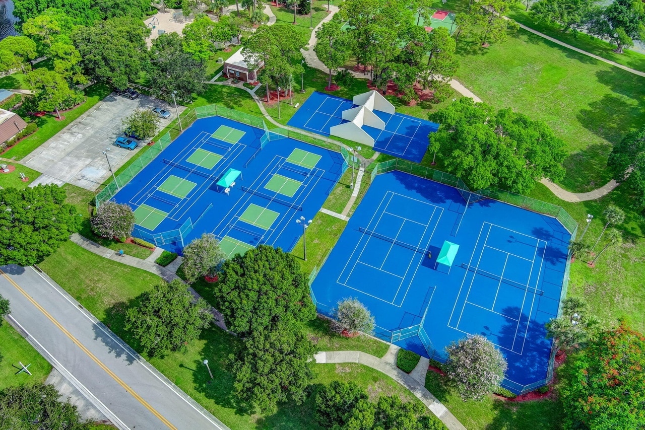 Building Photo - 2311 23rd Ln