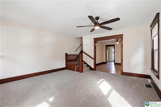 Building Photo - 819 Chestnut St