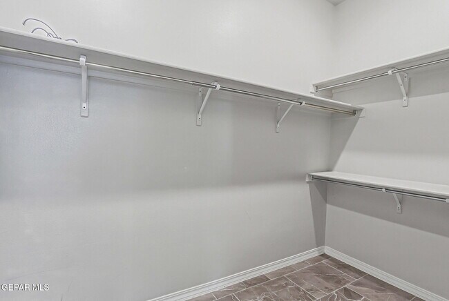 Building Photo - 928 Keenland Ave