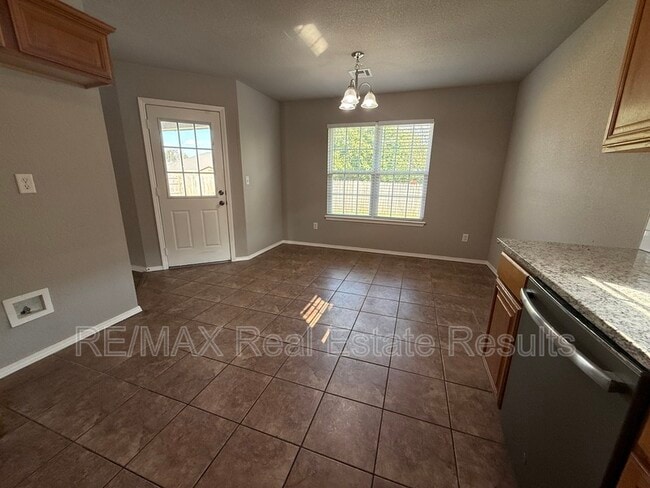 Building Photo - 420 Spicewood Trail