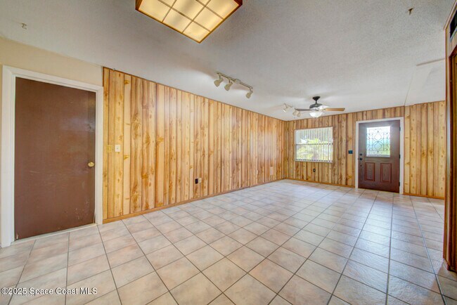 Building Photo - 165 Virginia Rd