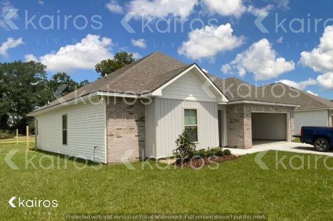 Primary Photo - 106 Carencro St