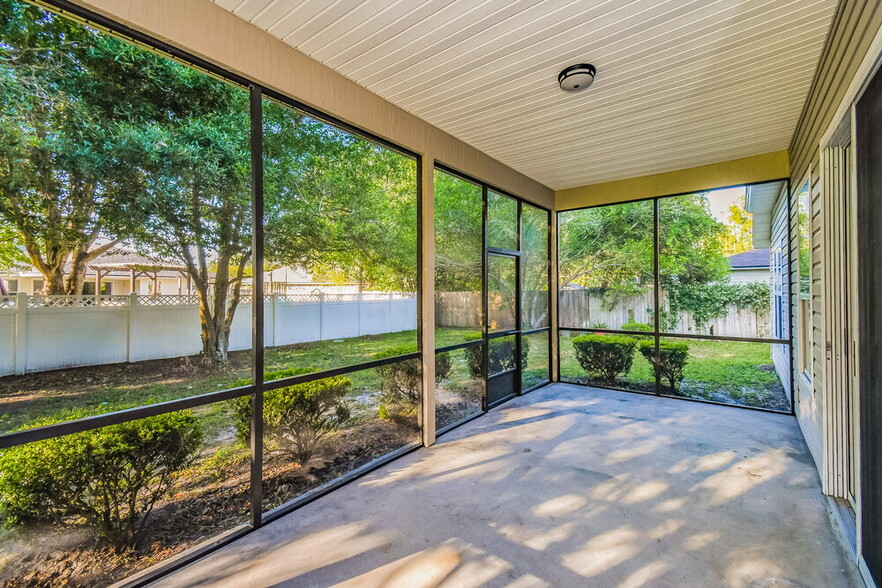 Building Photo - 96017 Waterway Ct