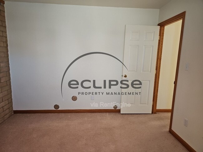 Building Photo - 15 Sunnybrook Pl