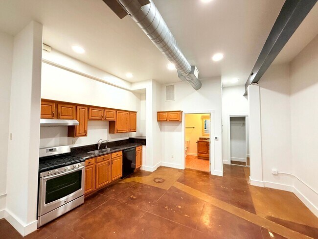 Building Photo - 1774 N Main St