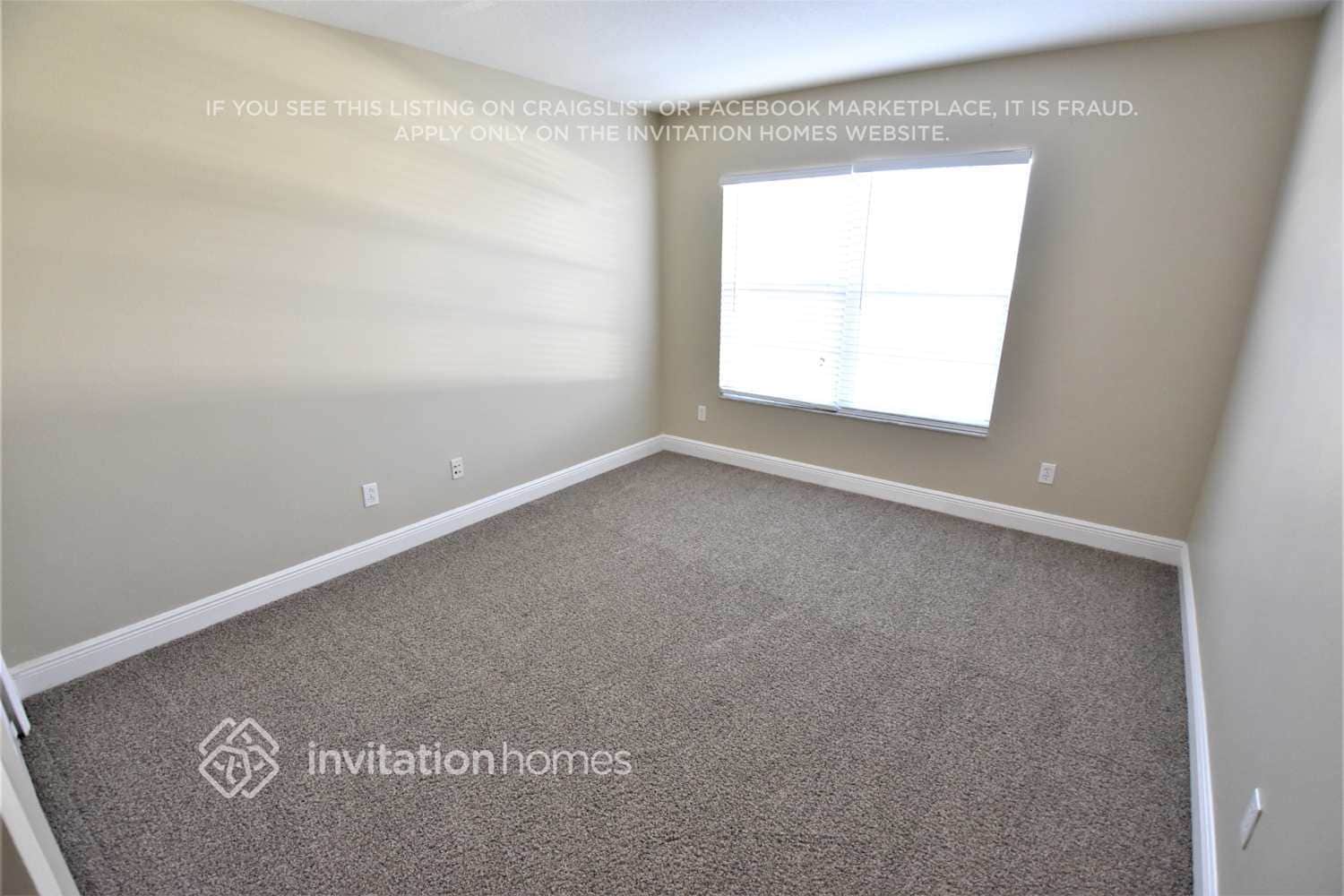 Building Photo - 15233 Serenade Dr