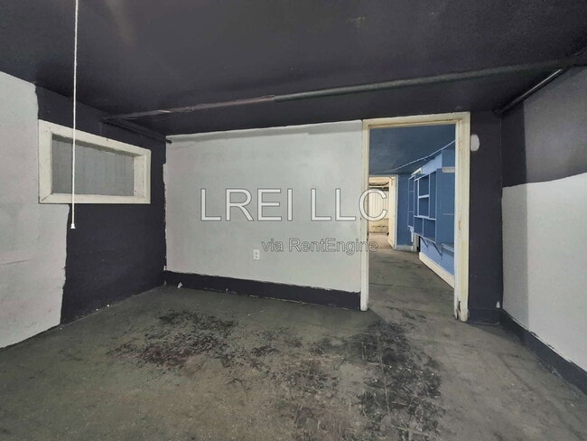 Building Photo - 210 N 38th St