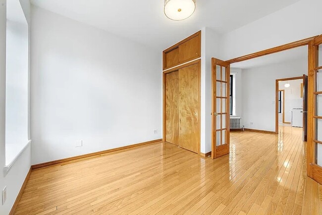 Building Photo - 63 E 7th St