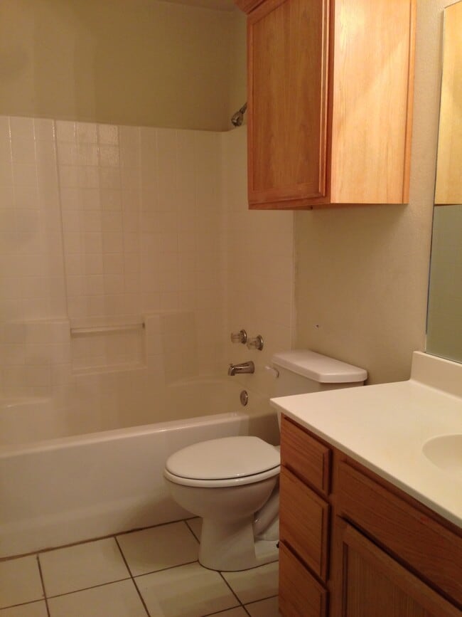 Building Photo - Duplex