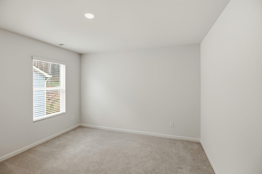 Building Photo - 1885 Ollie Crk