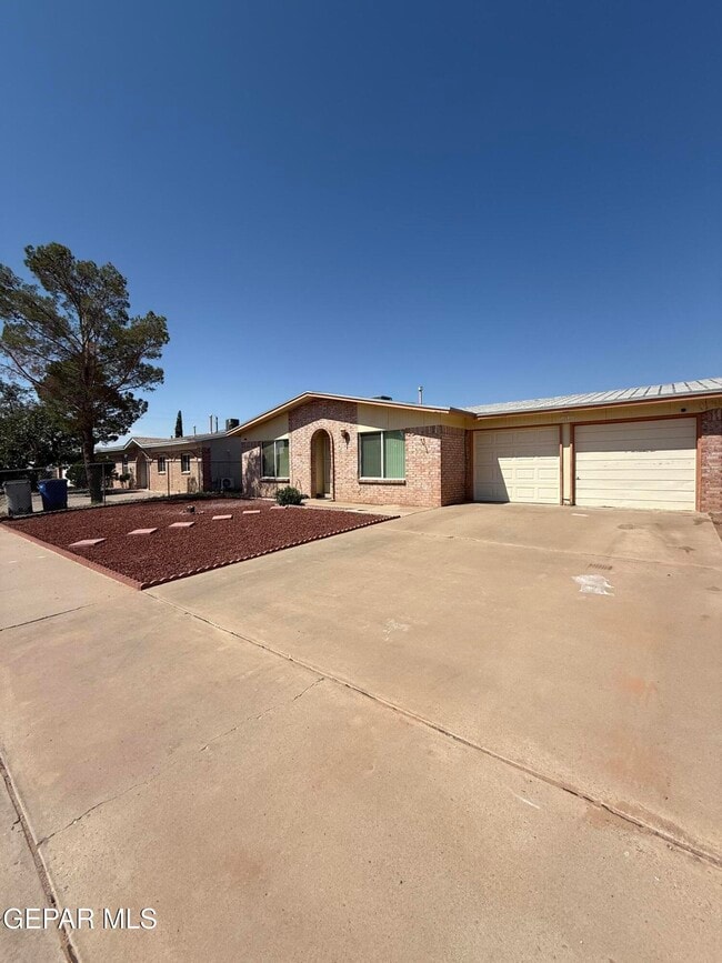Building Photo - 10709 Opalstone St