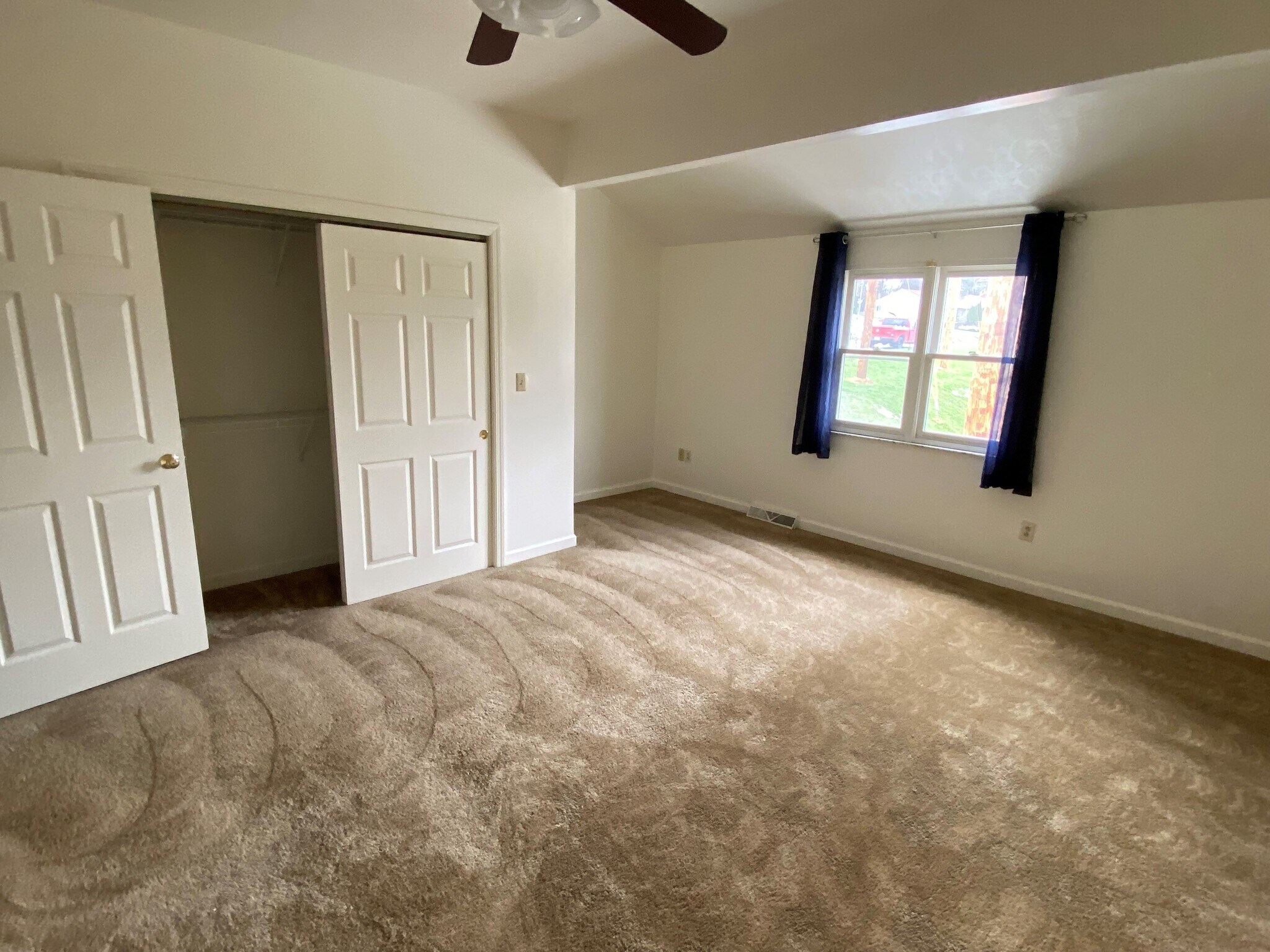 Building Photo - 1501 Summit St