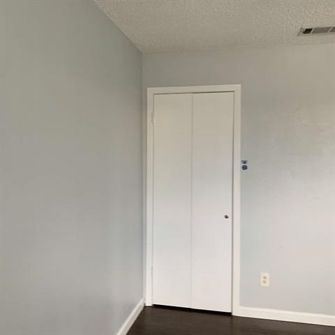 Building Photo - 3931 N Garland Ave