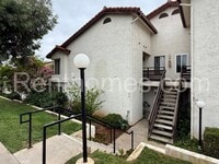 Building Photo - 2425 Cranston Dr