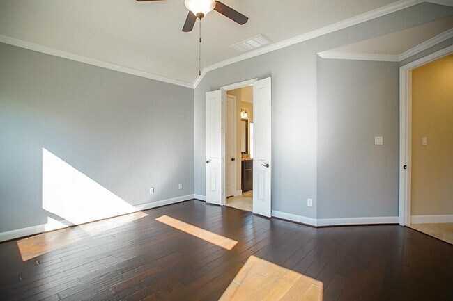 Building Photo - 106 S Sawbridge Cir
