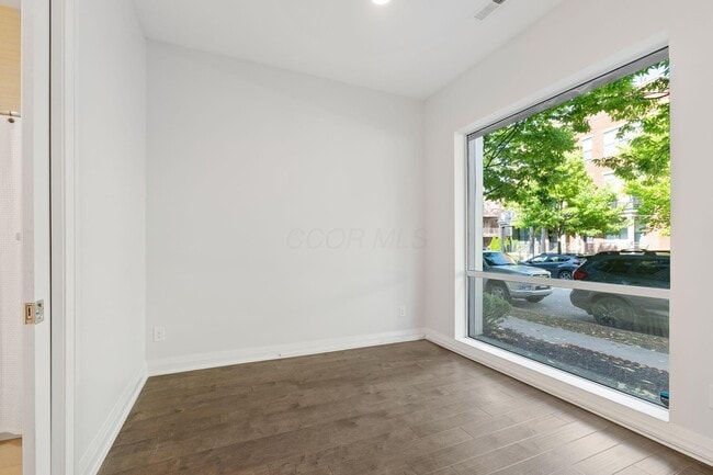 Building Photo - 801 N 6th St