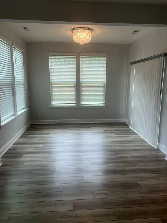Building Photo - 815 Harmony Ranch Ln