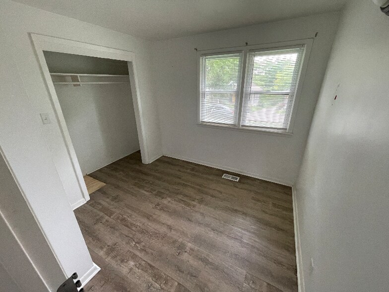 Building Photo - 8239 Wayne Ave
