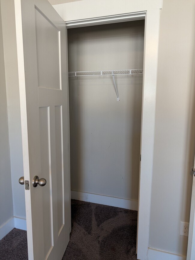 Building Photo - 222 Keaton Ct